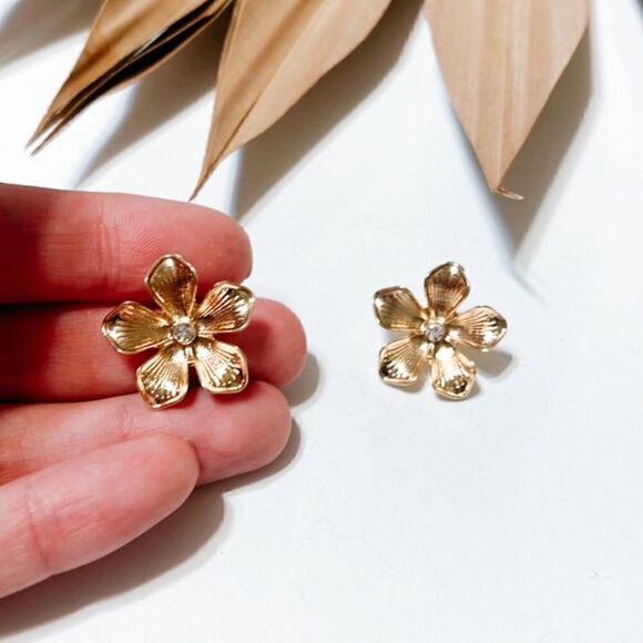 Gold flower stud earrings #275 - Picture 3 of 4